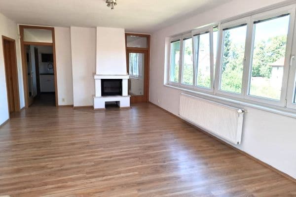 Pronájem bytu 4+1 155 m², Medkova, Praha Pronájem bytu 4+1 155 m², Medkova, Praha