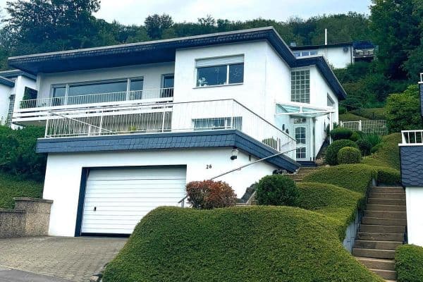 Prodej domu 182 m², pozemek 777 m², Fontanestr. 26, Lüdenscheid Prodej domu 182 m², pozemek 777 m², Fontanestr. 26, Lüdenscheid