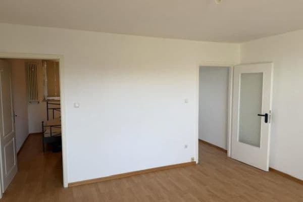Pronájem bytu 2+1 42 m², Brüsseler Str. 33, Bonn Pronájem bytu 2+1 42 m², Brüsseler Str. 33, Bonn