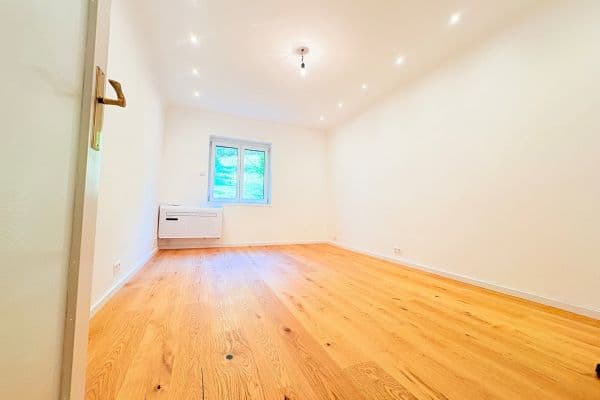 Pronájem bytu 1+1 26 m², Pötzleinsdorfer Straße 194, Wien, Wien Pronájem bytu 1+1 26 m², Pötzleinsdorfer Straße 194, Wien, Wien
