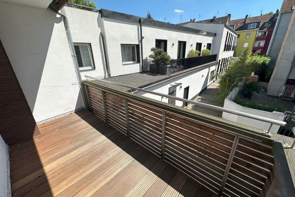 Pronájem bytu 4+1 135 m², Essen Pronájem bytu 4+1 135 m², Essen