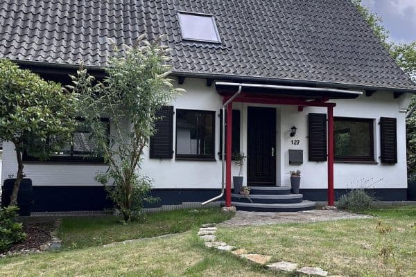 Pronájem domu 100 m², pozemek 1.005 m², Neugrabener Bahnhofstr. 127, Hamburg Pronájem domu 100 m², pozemek 1.005 m², Neugrabener Bahnhofstr. 127, Hamburg