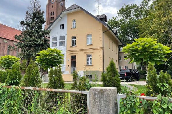 Prodej domu 224 m², pozemek 608 m², Ulmerstrasse 68, Augsburg Prodej domu 224 m², pozemek 608 m², Ulmerstrasse 68, Augsburg