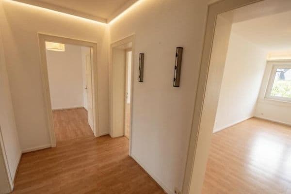 Pronájem bytu 3+1 80 m², Wiesbaden Pronájem bytu 3+1 80 m², Wiesbaden