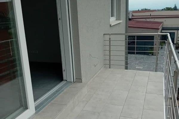 Pronájem bytu 4+1 112 m², Weinstr. 59, Bockenheim an der Weinstraße Pronájem bytu 4+1 112 m², Weinstr. 59, Bockenheim an der Weinstraße