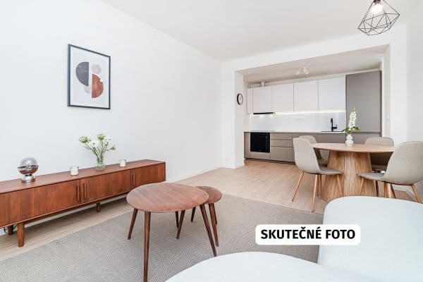 Prodej bytu 2+kk 42 m², Ruská, Praha Prodej bytu 2+kk 42 m², Ruská, Praha