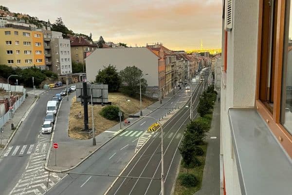 Pronájem bytu 2+kk 42 m², Plzeňská, Praha Pronájem bytu 2+kk 42 m², Plzeňská, Praha