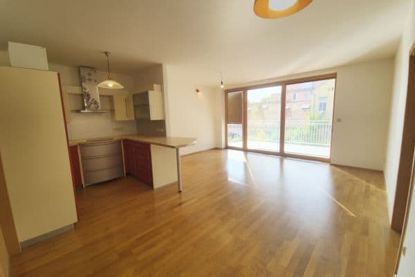 Prodej bytu 4+kk 92 m², Pod Hliništěm, Praha Prodej bytu 4+kk 92 m², Pod Hliništěm, Praha