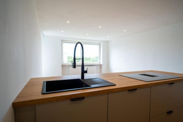 Prodej bytu 4+1 83 m², Schaffhauser Straße 16, München, Bavorsko Prodej bytu 4+1 83 m², Schaffhauser Straße 16, München, Bavorsko