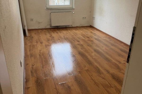 Pronájem bytu 3+1 70 m², Schwarzbach 134, Wuppertal Pronájem bytu 3+1 70 m², Schwarzbach 134, Wuppertal