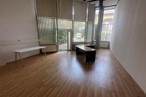 Pronájem nebytového prostoru 86 m², Georg-Schumann-Straße 294, Leipzig Pronájem nebytového prostoru 86 m², Georg-Schumann-Straße 294, Leipzig
