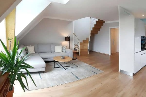 Prodej bytu 4+1 123 m², Hirschaid Prodej bytu 4+1 123 m², Hirschaid