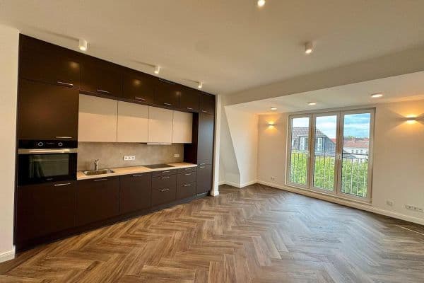Pronájem bytu 3+1 108 m², Külzer Straße 2, Berlin, Berlín Pronájem bytu 3+1 108 m², Külzer Straße 2, Berlin, Berlín