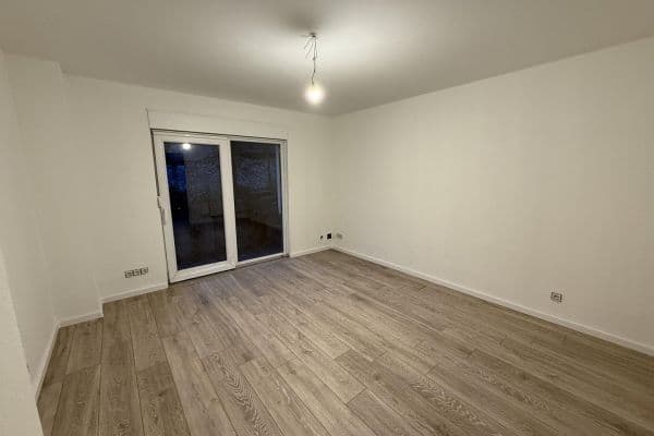 Pronájem bytu 3+1 65 m², Fürstenberg Straße 14, Hückeswgen Pronájem bytu 3+1 65 m², Fürstenberg Straße 14, Hückeswgen