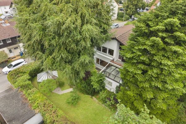 Prodej domu 166 m², pozemek 611 m², Schwalbach am Taunus Prodej domu 166 m², pozemek 611 m², Schwalbach am Taunus