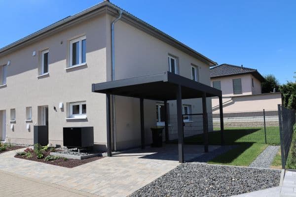 Pronájem domu 129 m², pozemek 300 m², Magdeburg Pronájem domu 129 m², pozemek 300 m², Magdeburg