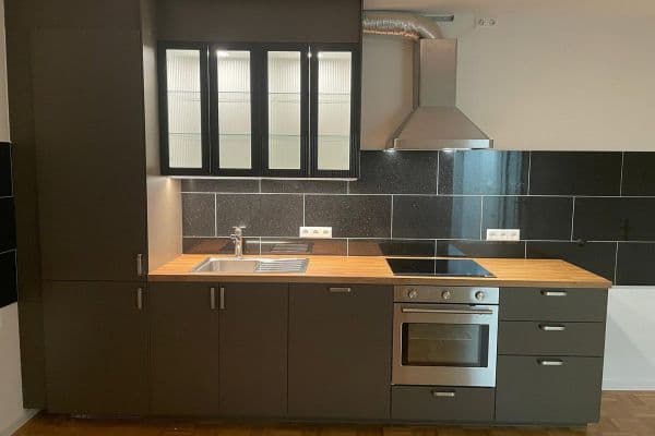 Pronájem bytu 2+1 91 m², Jahnstraße 10, Böblingen Pronájem bytu 2+1 91 m², Jahnstraße 10, Böblingen