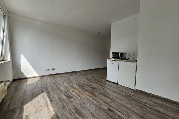 Pronájem bytu 1+1 30 m², Ellerstraße 23, Solingen Pronájem bytu 1+1 30 m², Ellerstraße 23, Solingen