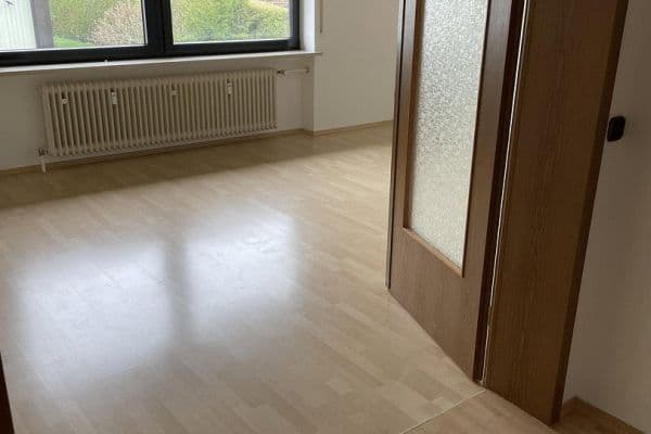 Pronájem bytu 4+1 108 m², Hans-Carossastrasse, Mainburg Pronájem bytu 4+1 108 m², Hans-Carossastrasse, Mainburg