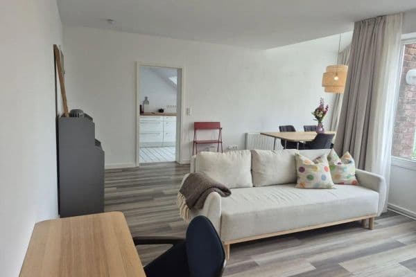 Pronájem bytu 2+1 38 m², Rheinbrohler Weg 26, Düsseldorf Pronájem bytu 2+1 38 m², Rheinbrohler Weg 26, Düsseldorf