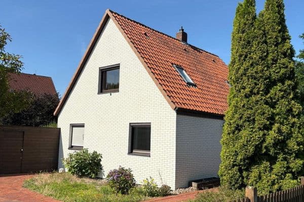 Prodej domu 90 m², pozemek 1.416 m², Neustadt a. Rbge, OT Mandelsloh Prodej domu 90 m², pozemek 1.416 m², Neustadt a. Rbge, OT Mandelsloh