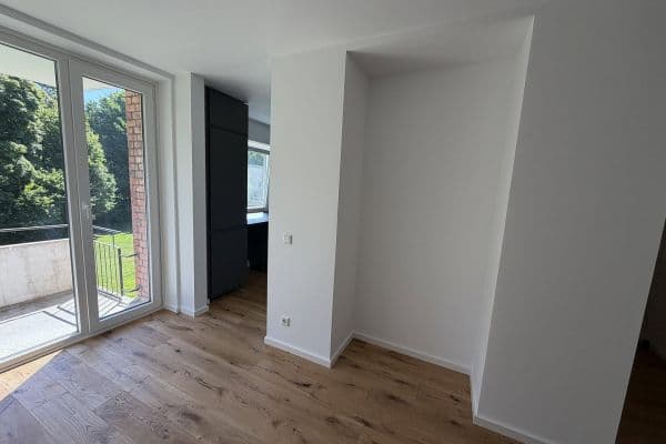 Pronájem bytu 3+1 67 m², Hamburg, Hamburg Pronájem bytu 3+1 67 m², Hamburg, Hamburg