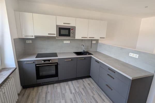 Pronájem bytu 3+1 68 m², U Stadiónu, Ústí nad Labem Pronájem bytu 3+1 68 m², U Stadiónu, Ústí nad Labem