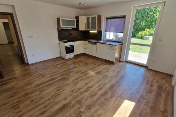 Pronájem bytu 3+kk 68 m², Ke Kaštanům, Bořanovice Pronájem bytu 3+kk 68 m², Ke Kaštanům, Bořanovice