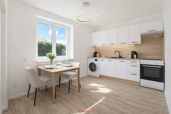 Pronájem bytu 1+1 27 m², Slovenského národního povstání, Havířov-Šumbark Pronájem bytu 1+1 27 m², Slovenského národního povstání, Havířov-Šumbark