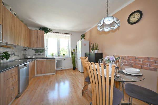 Pronájem bytu 2+1 50 m², Spojenců, Třebíč Pronájem bytu 2+1 50 m², Spojenců, Třebíč