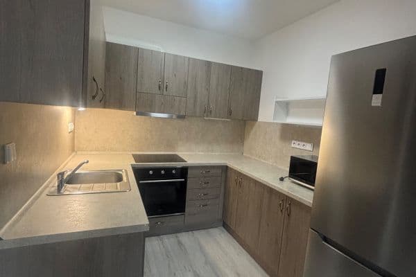 Pronájem bytu 2+kk 59 m², Vrchlického, Poděbrady Pronájem bytu 2+kk 59 m², Vrchlického, Poděbrady