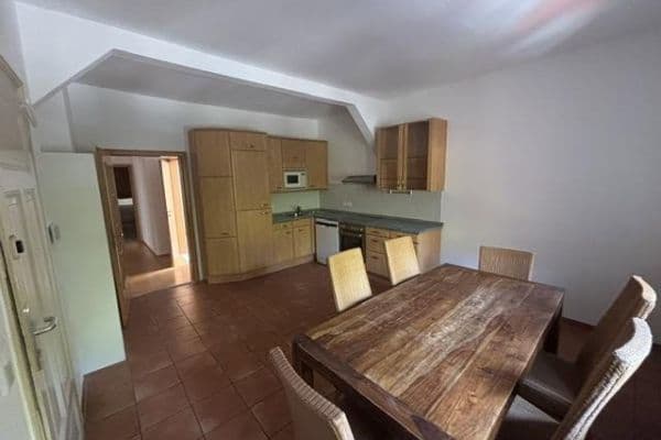 Pronájem bytu 3+1 85 m², Wiesbaden Pronájem bytu 3+1 85 m², Wiesbaden