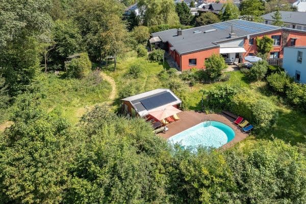 Prodej domu 291 m², pozemek 2.464 m², Daimlerstr. 14, Taunusstein Neuhof Prodej domu 291 m², pozemek 2.464 m², Daimlerstr. 14, Taunusstein Neuhof