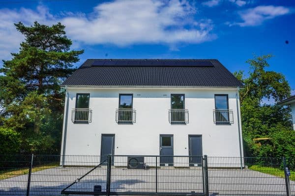Prodej domu 150 m², pozemek 402 m², Humboldtallee 41, Falkensee Prodej domu 150 m², pozemek 402 m², Humboldtallee 41, Falkensee
