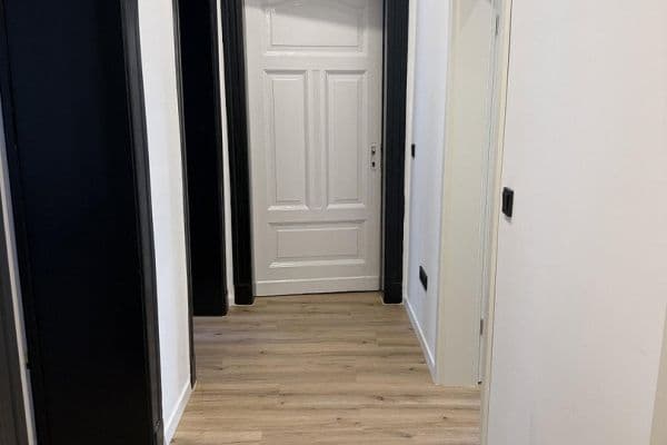 Pronájem bytu 1+1 30 m², Duisburg Pronájem bytu 1+1 30 m², Duisburg