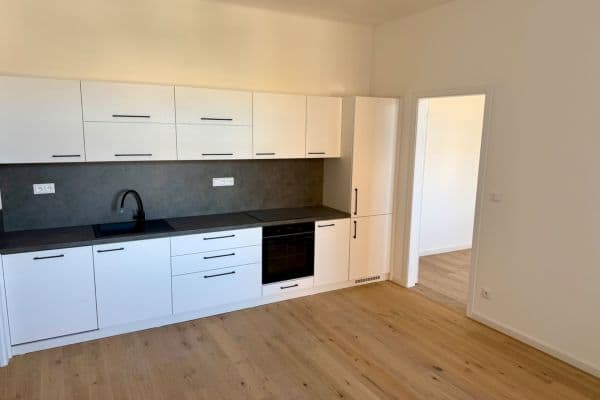 Pronájem bytu 2+kk 55 m², Jeseniova, Praha Pronájem bytu 2+kk 55 m², Jeseniova, Praha
