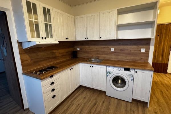 Pronájem bytu 1+1 41 m², Sokolovská, Plzeň, Plzeňský kraj Pronájem bytu 1+1 41 m², Sokolovská, Plzeň, Plzeňský kraj