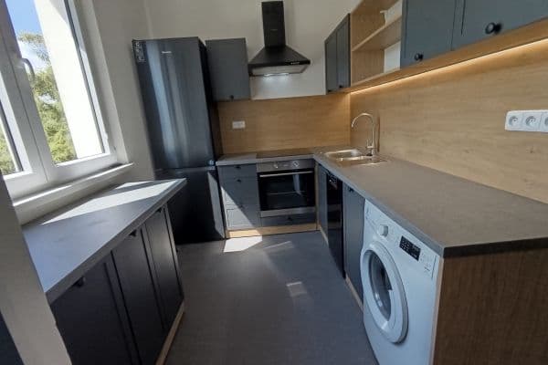Pronájem bytu 2+1 54 m², Hněvotínská, Olomouc Pronájem bytu 2+1 54 m², Hněvotínská, Olomouc