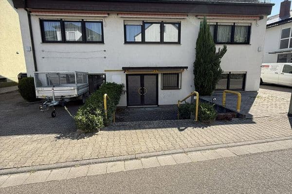 Pronájem kanceláře 208 m², Mutterstadt Pronájem kanceláře 208 m², Mutterstadt