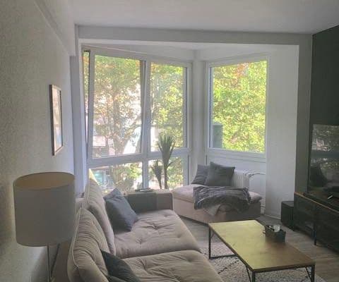 Pronájem bytu 3+1 80 m², Corneliusstrasse 15, Düsseldorf, Severní Porýní-Vestfálsko Pronájem bytu 3+1 80 m², Corneliusstrasse 15, Düsseldorf, Severní Porýní-Vestfálsko