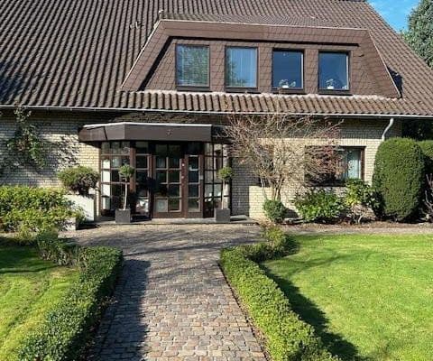 Pronájem bytu 2+1 85 m², Neuss Pronájem bytu 2+1 85 m², Neuss