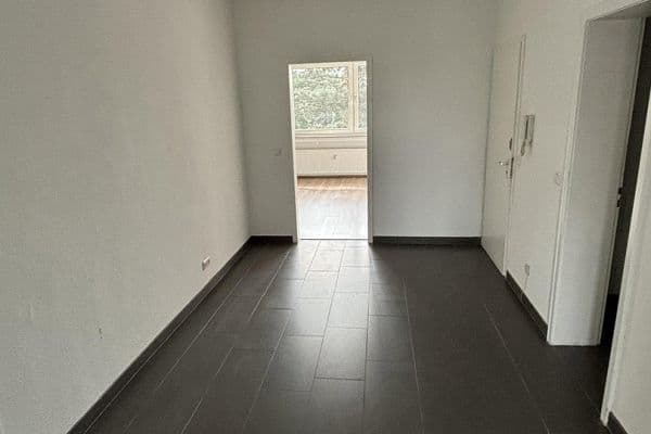 Pronájem bytu 3+1 98 m², Goebenplatz 8, Düren, Severní Porýní-Vestfálsko Pronájem bytu 3+1 98 m², Goebenplatz 8, Düren, Severní Porýní-Vestfálsko