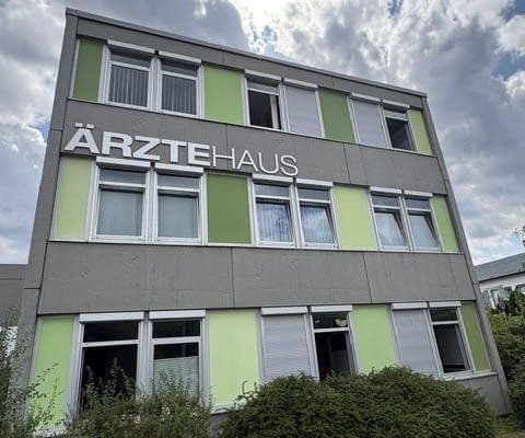 Pronájem kanceláře 120 m², Schubertstrasse 32, Neu-Anspach Pronájem kanceláře 120 m², Schubertstrasse 32, Neu-Anspach