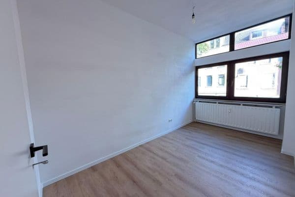 Pronájem bytu 6+1 108 m², Westliche Karl-Friedrich-Straße 344, Pforzheim Pronájem bytu 6+1 108 m², Westliche Karl-Friedrich-Straße 344, Pforzheim