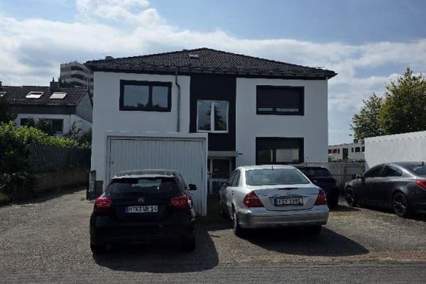 Pronájem bytu 4+1 133 m², Sulzbacher Str. 7a, Eschborn Pronájem bytu 4+1 133 m², Sulzbacher Str. 7a, Eschborn
