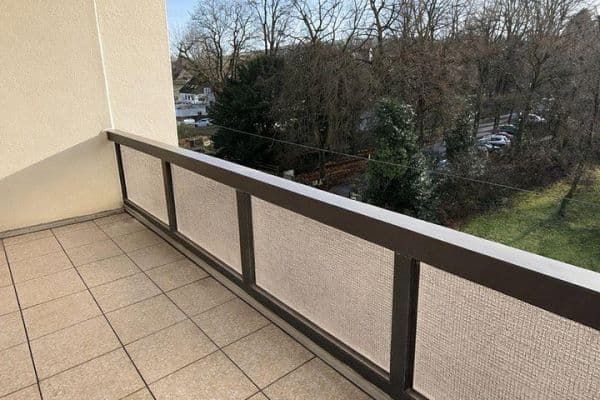 Pronájem bytu 4+1 106 m², Langerfelder Straße 115, Wuppertal, Severní Porýní-Vestfálsko Pronájem bytu 4+1 106 m², Langerfelder Straße 115, Wuppertal, Severní Porýní-Vestfálsko