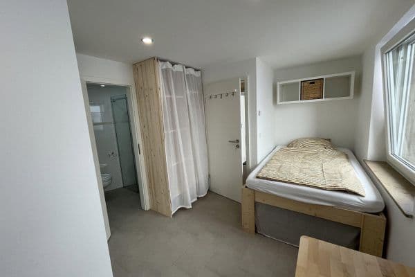 Pronájem bytu 1+1 18 m², Stuttgarter Str. 18, Stuttgart, Bádensko-Württembersko Pronájem bytu 1+1 18 m², Stuttgarter Str. 18, Stuttgart, Bádensko-Württembersko