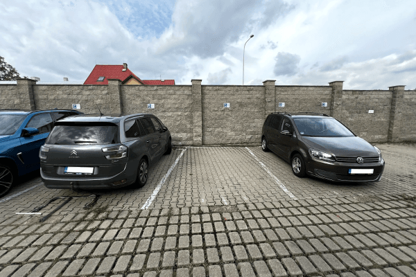 Pronájem garáže 15 m², Unhošťská, Hostivice Pronájem garáže 15 m², Unhošťská, Hostivice