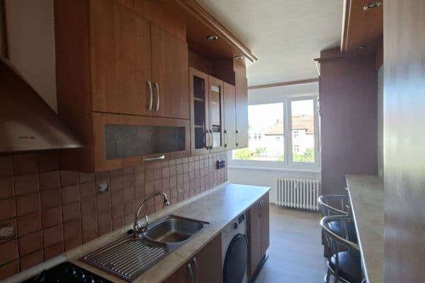 Pronájem bytu 2+1 63 m², Gagarinova, Liberec Pronájem bytu 2+1 63 m², Gagarinova, Liberec