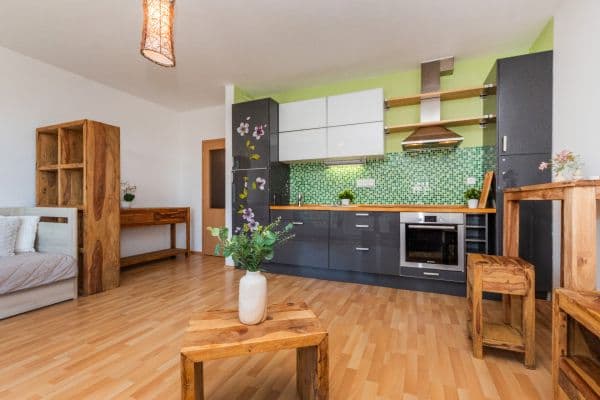 Pronájem bytu 1+kk 38 m², Žitná, Hostivice Pronájem bytu 1+kk 38 m², Žitná, Hostivice